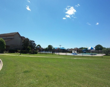 25910 N Lakefair Drive - Photo Thumbnail 28
