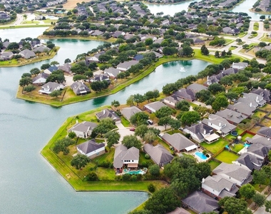 25910 N Lakefair Drive - Photo Thumbnail 30