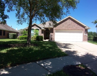 25910 N Lakefair Drive - Photo Thumbnail 1