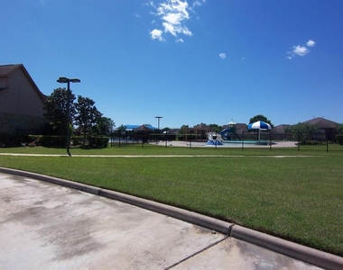 25910 N Lakefair Drive - Photo Thumbnail 27