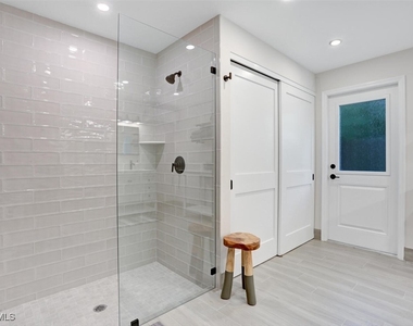 982 13th Street N - Photo Thumbnail 17
