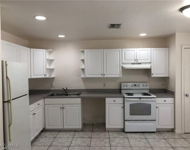 4733 30th Street Sw - Photo Thumbnail 12