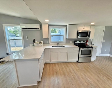 7034 Easter Street - Photo Thumbnail 8