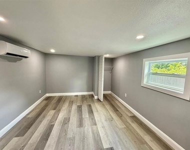 7034 Easter Street - Photo Thumbnail 15