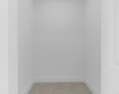 13438 Mcintosh Avenue - Photo Thumbnail 35