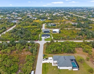 13438 Mcintosh Avenue - Photo Thumbnail 4