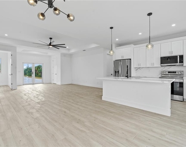 13438 Mcintosh Avenue - Photo Thumbnail 14