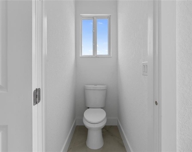13438 Mcintosh Avenue - Photo Thumbnail 34