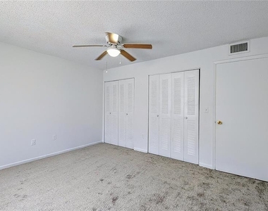 5957 Casa Del Rey Circle - Photo Thumbnail 5