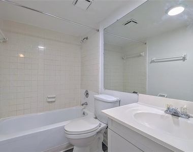 5957 Casa Del Rey Circle - Photo Thumbnail 4