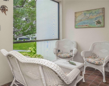 1922 Harbourside Drive - Photo Thumbnail 15