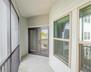 1420 Lakefront Drive - Photo Thumbnail 14