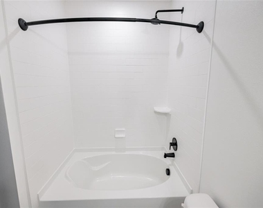 1420 Lakefront Drive - Photo Thumbnail 16