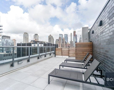 606 West 57th Street - Photo Thumbnail 4