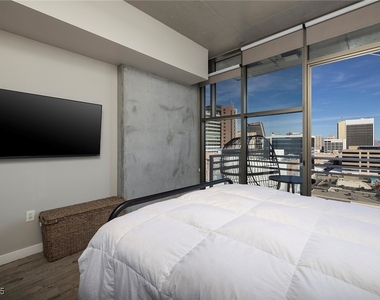 353 E Bonneville Avenue - Photo Thumbnail 24