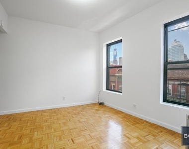 164 Mott Street - Photo Thumbnail 7