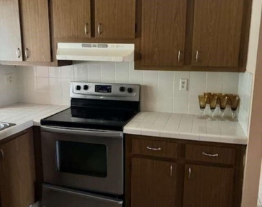 9401 Lime Bay Boulevard - Photo Thumbnail 22