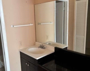9401 Lime Bay Boulevard - Photo Thumbnail 7