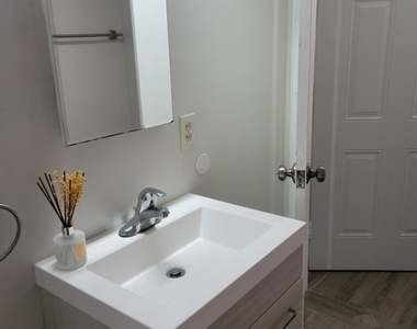 533 Margaret - Photo Thumbnail 5