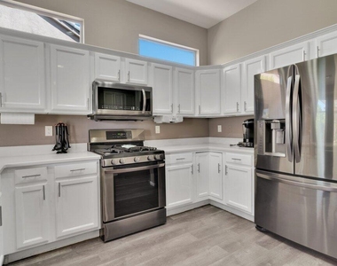 39357 Mirage Circle - Photo Thumbnail 9