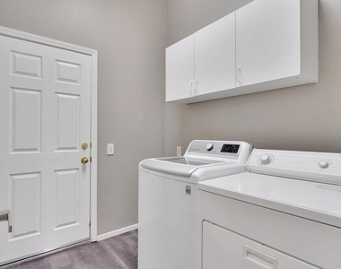 39357 Mirage Circle - Photo Thumbnail 19