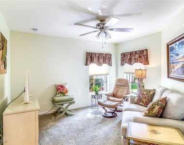 10025 Oakhurst Way - Photo Thumbnail 10