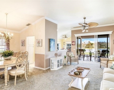 10025 Oakhurst Way - Photo Thumbnail 3