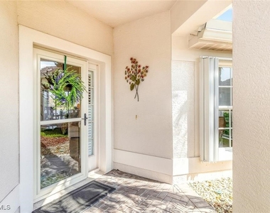 10025 Oakhurst Way - Photo Thumbnail 2