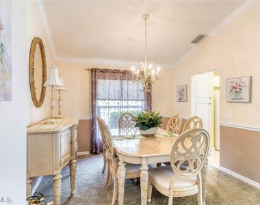 10025 Oakhurst Way - Photo Thumbnail 9