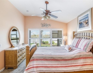 10025 Oakhurst Way - Photo Thumbnail 13