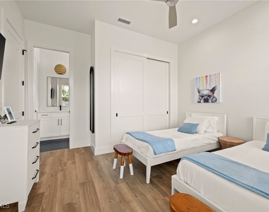 819 91st Avenue N - Photo Thumbnail 16