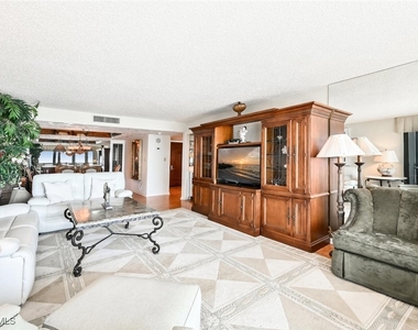 4551 Gulf Shore Boulevard N - Photo Thumbnail 10