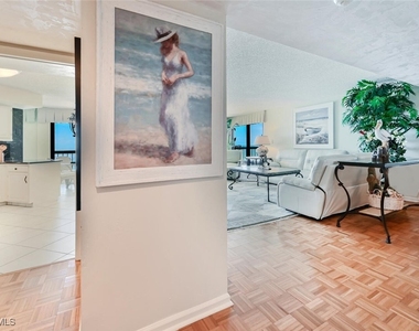 4551 Gulf Shore Boulevard N - Photo Thumbnail 9