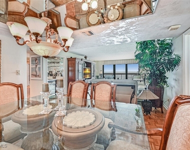 4551 Gulf Shore Boulevard N - Photo Thumbnail 11