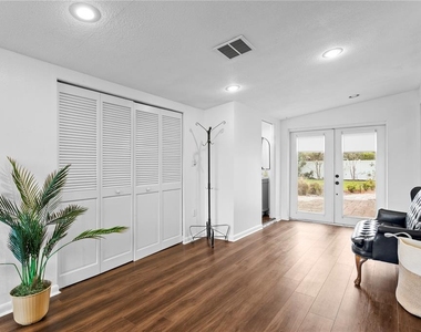 2407 S Lois Avenue - Photo Thumbnail 41