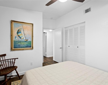 2407 S Lois Avenue - Photo Thumbnail 36