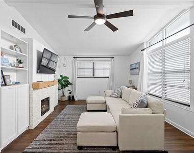 2407 S Lois Avenue - Photo Thumbnail 2