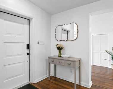 2407 S Lois Avenue - Photo Thumbnail 1