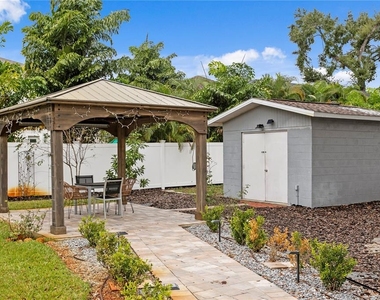 2407 S Lois Avenue - Photo Thumbnail 44