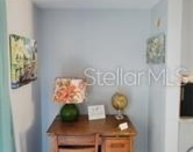 1370 Greenway Drive - Photo Thumbnail 7