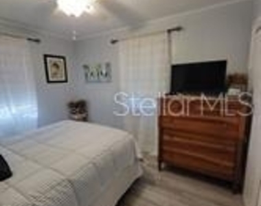 1370 Greenway Drive - Photo Thumbnail 21