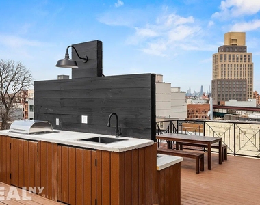 16 Howard Avenue - Photo Thumbnail 10