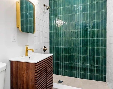 16 Howard Avenue - Photo Thumbnail 3