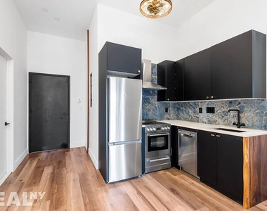 16 Howard Avenue - Photo Thumbnail 1