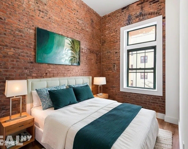 16 Howard Avenue - Photo Thumbnail 4