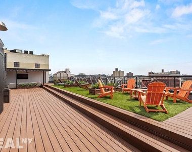 16 Howard Avenue - Photo Thumbnail 8