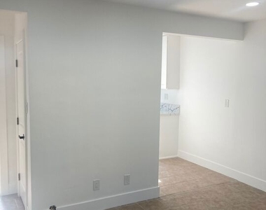 1101 W 106th Street - Photo Thumbnail 3