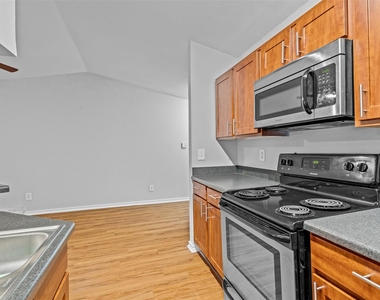 6804 N Capital Of Texas Highway - Photo Thumbnail 6