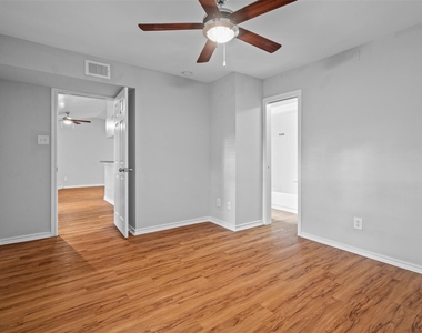 6804 N Capital Of Texas Highway - Photo Thumbnail 10