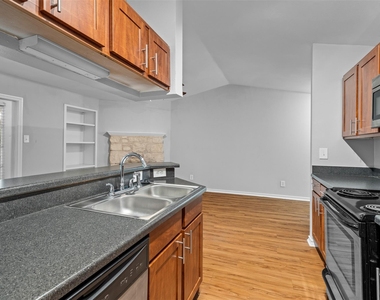 6804 N Capital Of Texas Highway - Photo Thumbnail 5